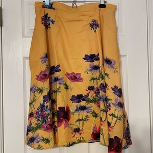 NWT ModCloth yellow floral circle skirt, pockets, elastic waist, side zip 1X